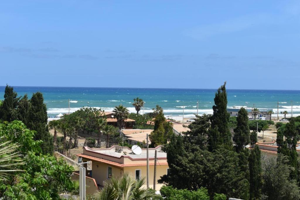 B&B Lastracu Castellammare del Golfo Bagian luar foto
